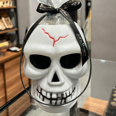 Crâne garni de chocolats 250g