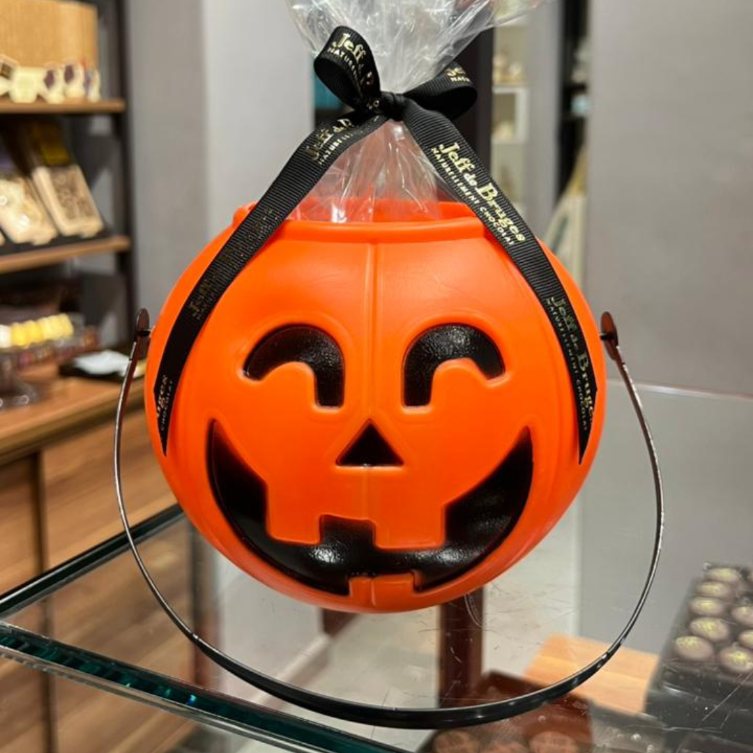 Seau Citrouille garni de chocolats 250g